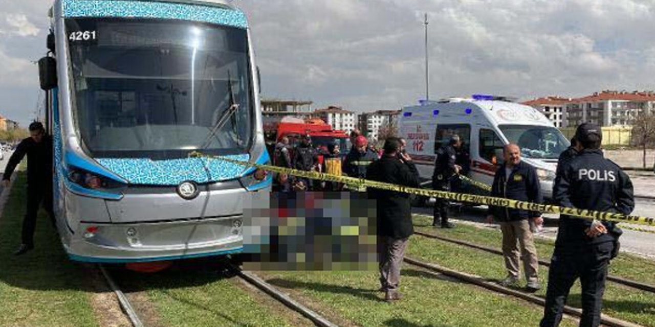 Tramvay altında kalan anne öldü