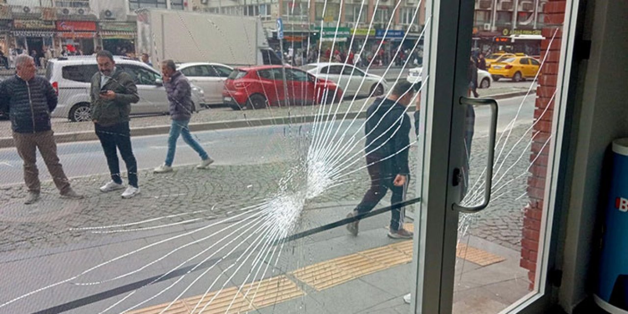 CHP seçim bürosuna taşlı saldırı