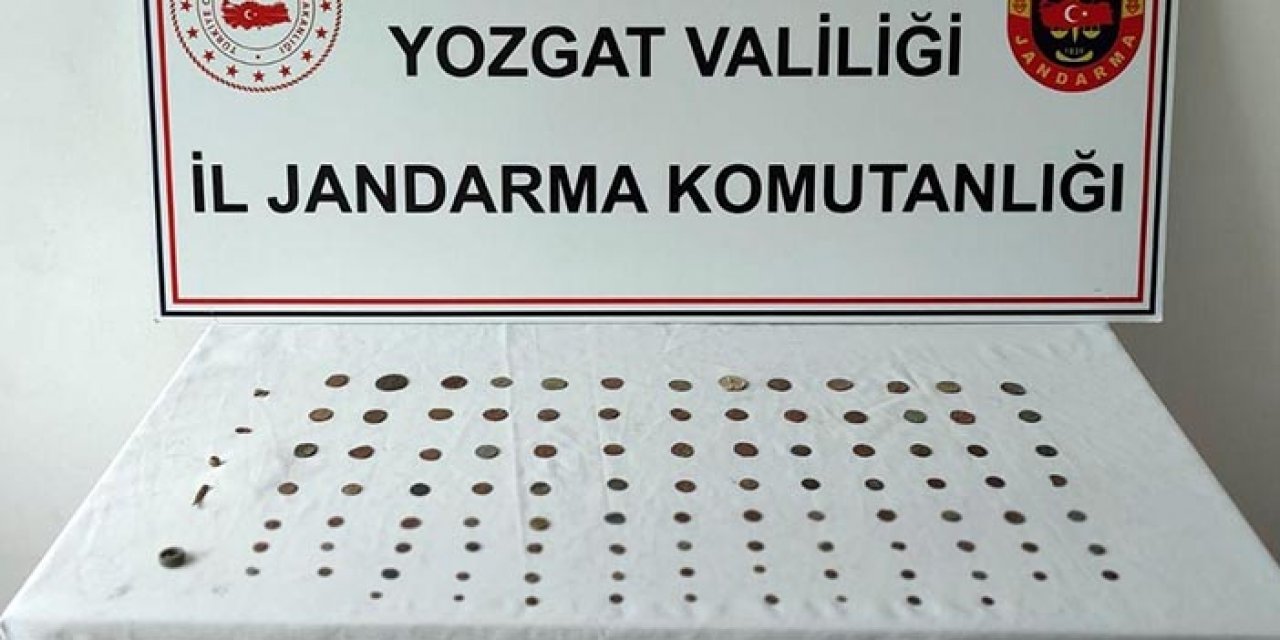 Yozgat’ta tarihi eser operasyonu: 100 sikke bulundu