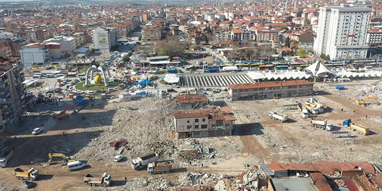 Malatya’dan acı görüntü: Yeni meydanlar oluştu