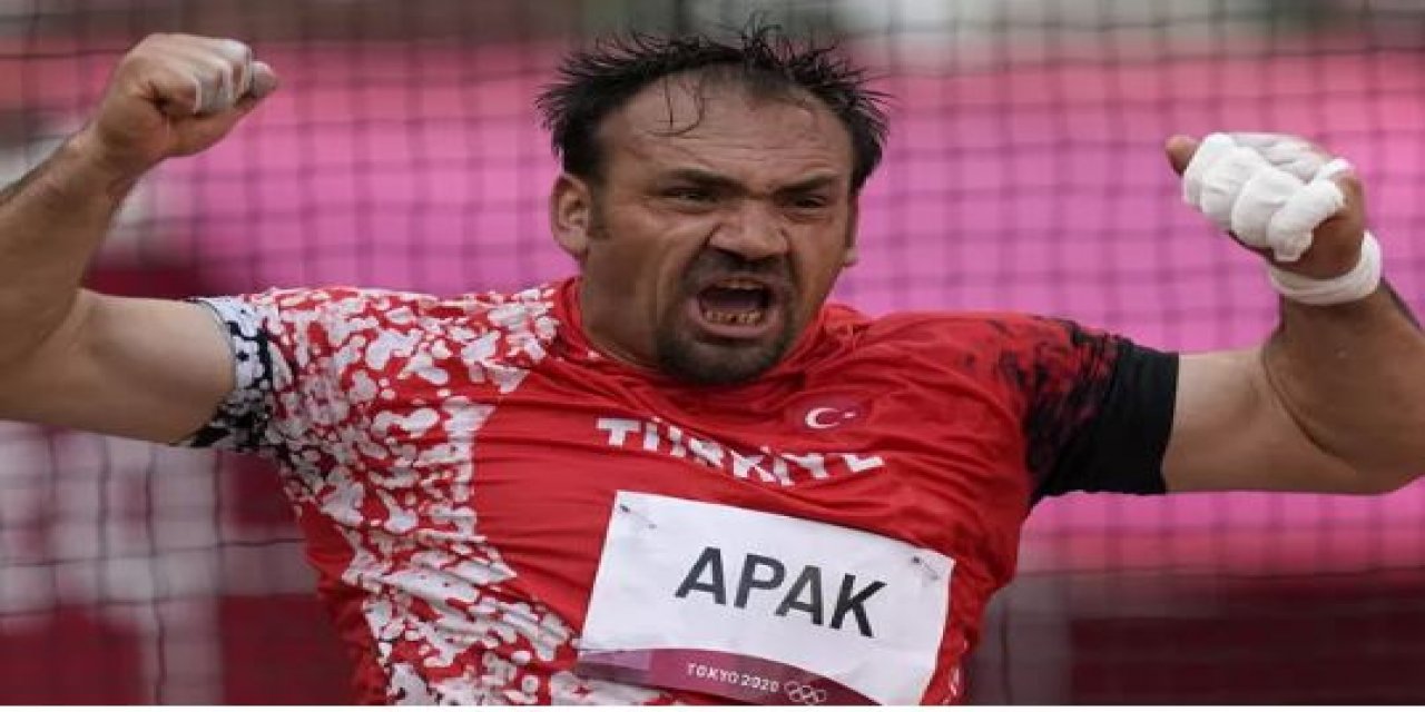 Eşref Apak kimdir? Eşref Apak nereli ve kaç yaşında?