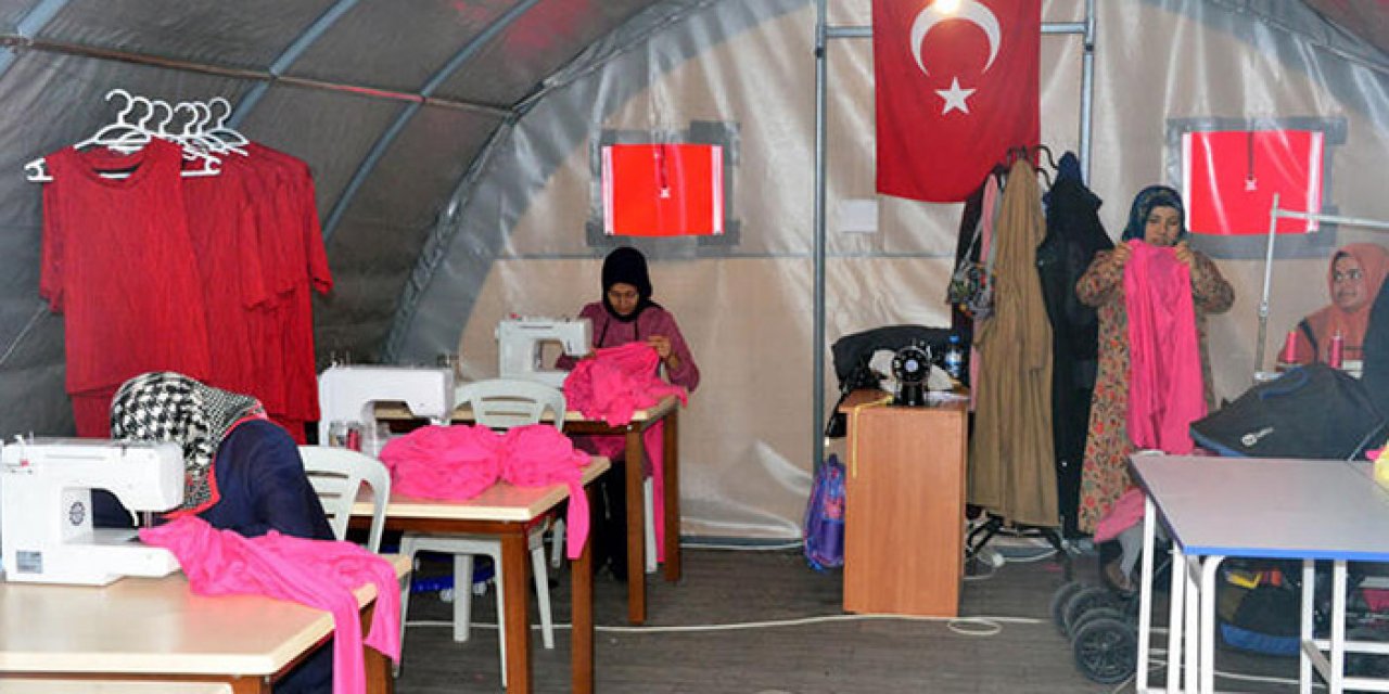 Depremzede kadınlar üretmeye devam ediyor