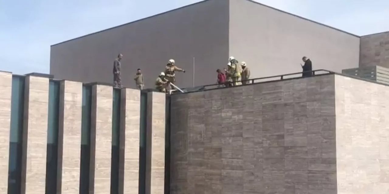 Taksim AKM'de korkutan yangın!