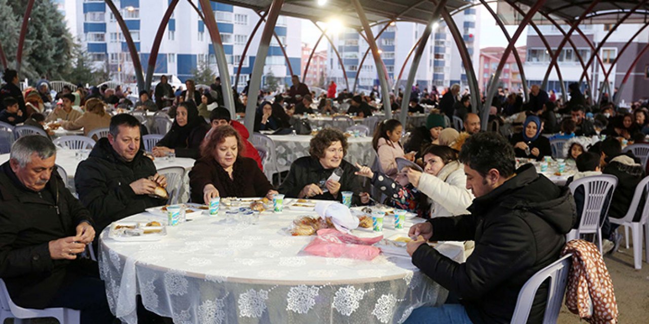 Yenimahalle Belediyesi’nde 3’üncü mahalle iftarı