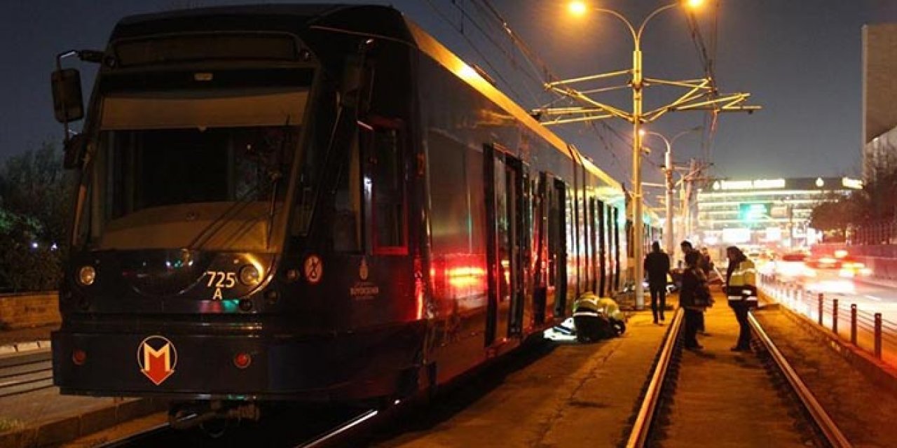 İstanbul'da tramvay raydan çıktı
