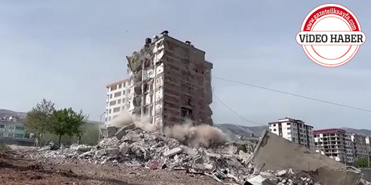 Ağır hasar alan bina böyle yıkıldı