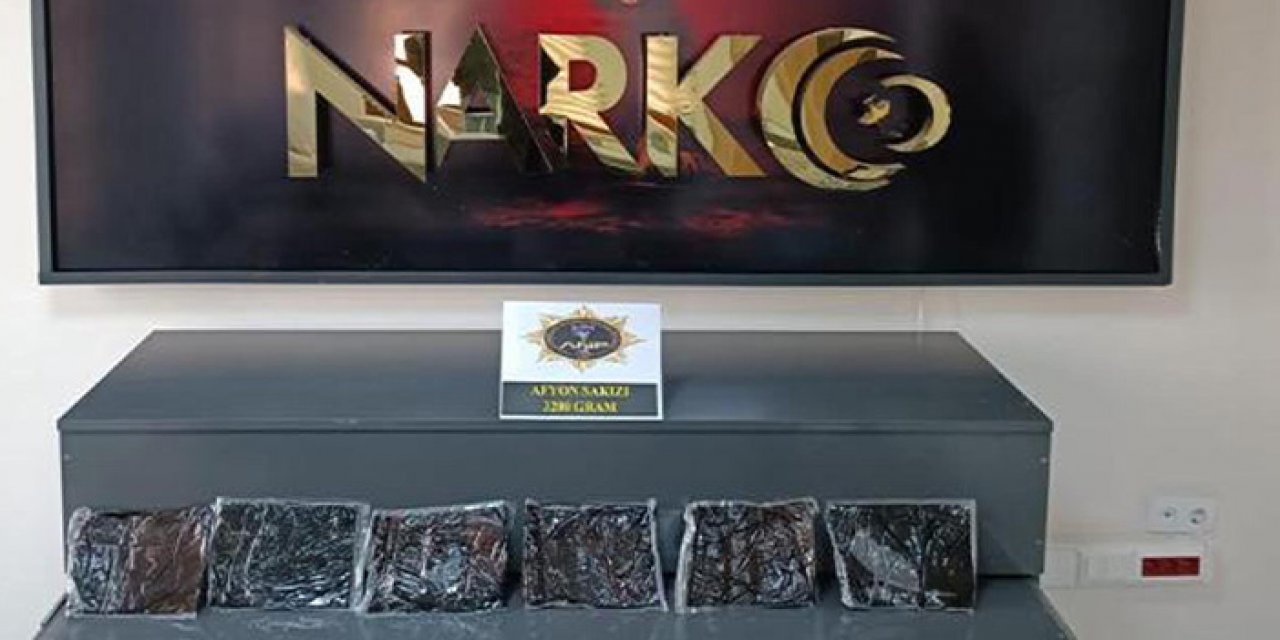 85 yaşında afyon sakızı ile yakalandı