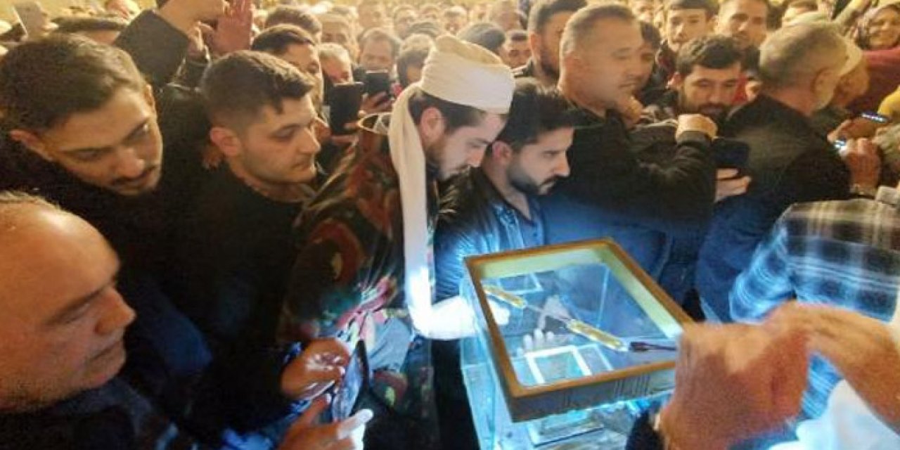 Sakal-ı Şerif'i görmek isteyenler akın etti