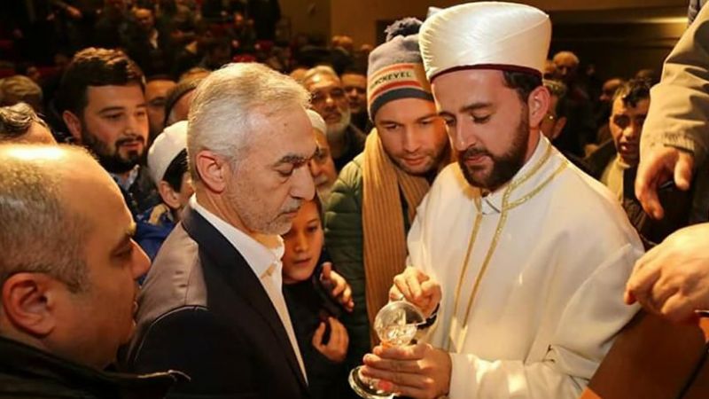 Ahmet Özkarataşlıoğlu kimdir? Ahmet Özkarataşlıoğlu nereli ve kaç yaşında?