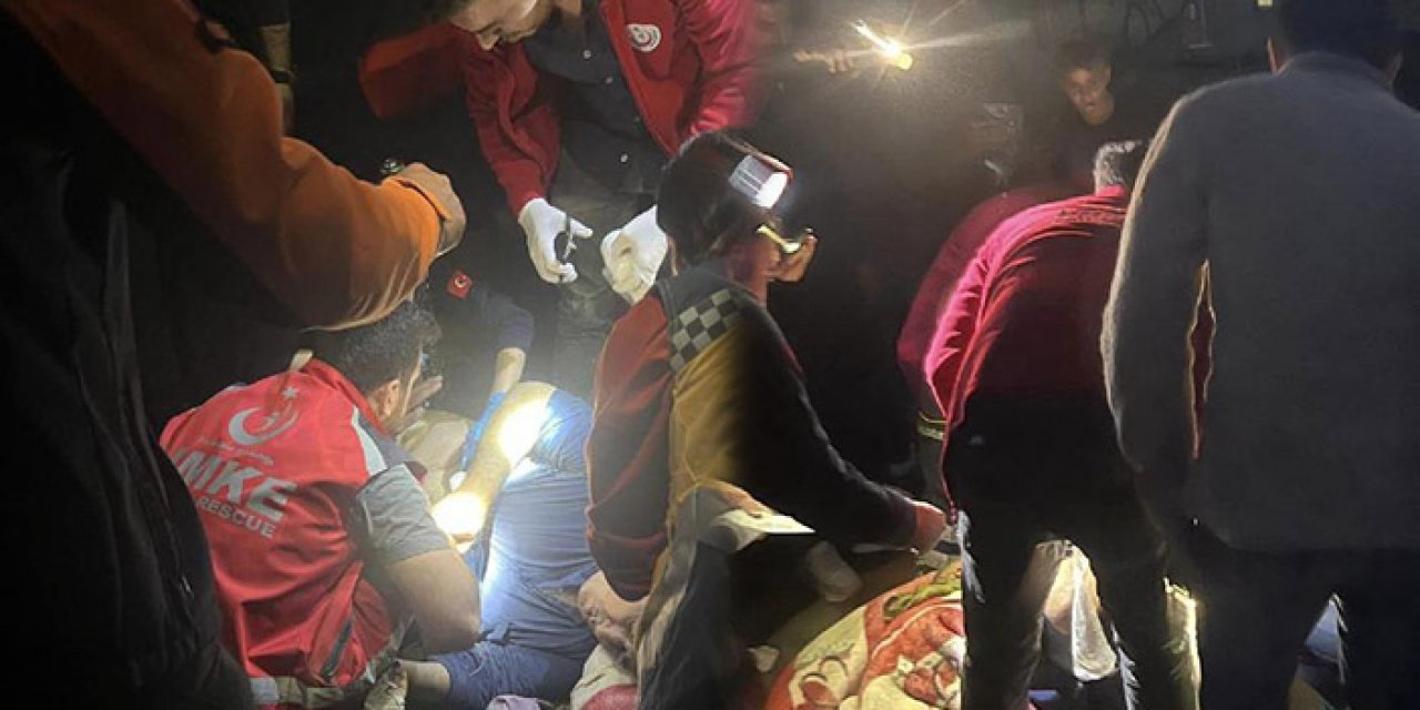 Dengesini kaybetti sırtını çapa makinesine kaptırdı