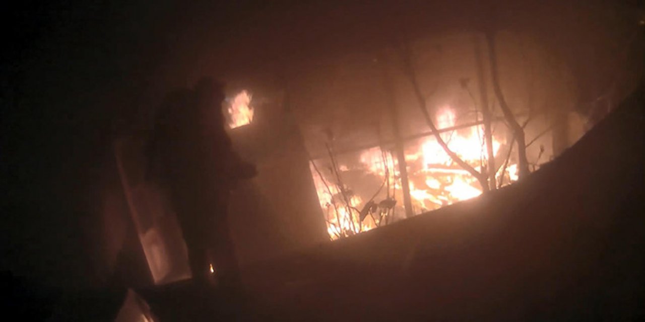 Taksici binanın yanmasını önledi