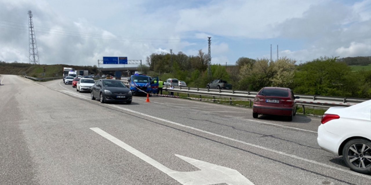 Kaza esnasında kapıyı açınca düşüp öldü