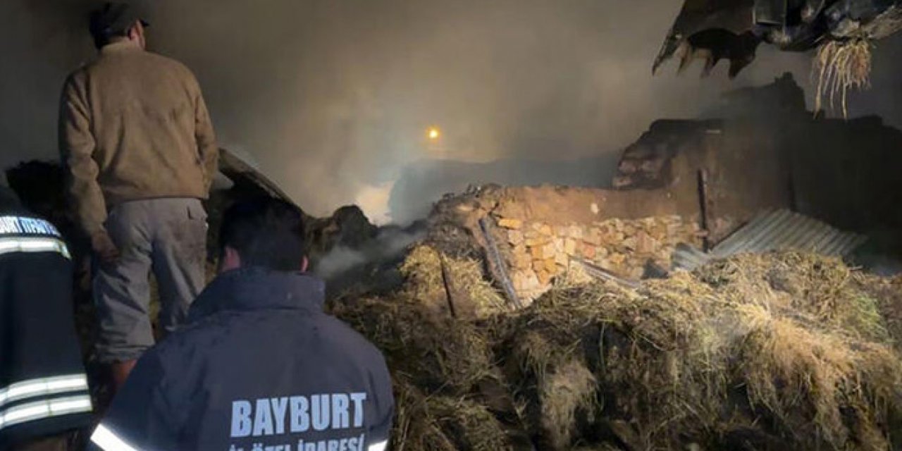 Bayburt'ta feci yangın: 3 ev 6 ahır kullanılamaz hale geldi