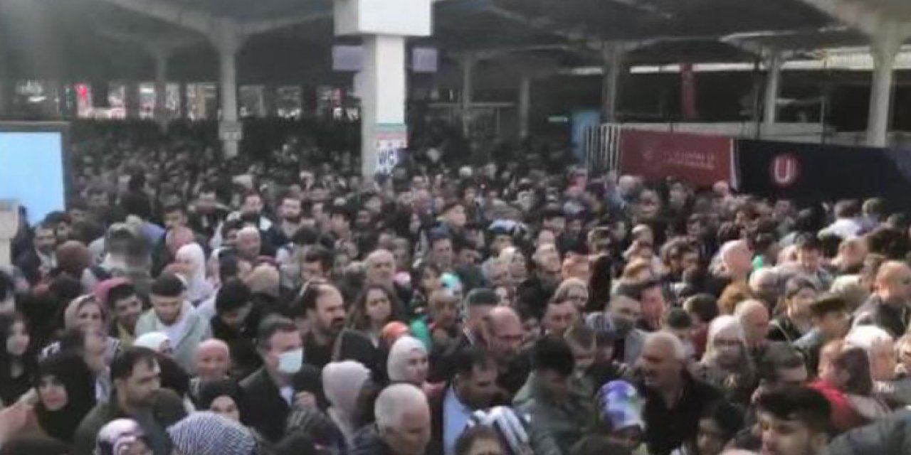 Sirkeci'de yaşanan izdiham sinirleri gerdi