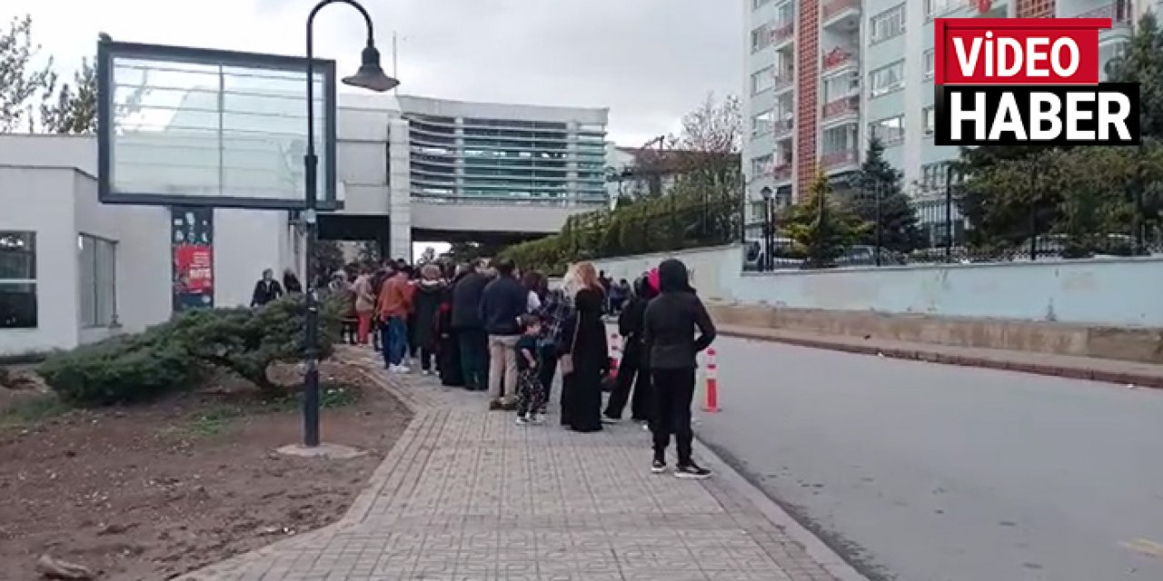 Çalışmayan teleferiği bekliyorlar