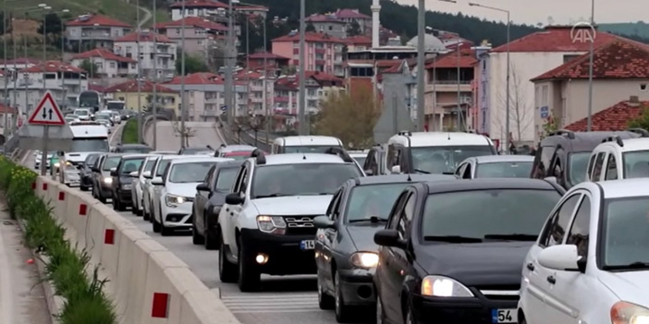 Bayram dönüşü Samsun-Ankara kara yolu felç oldu