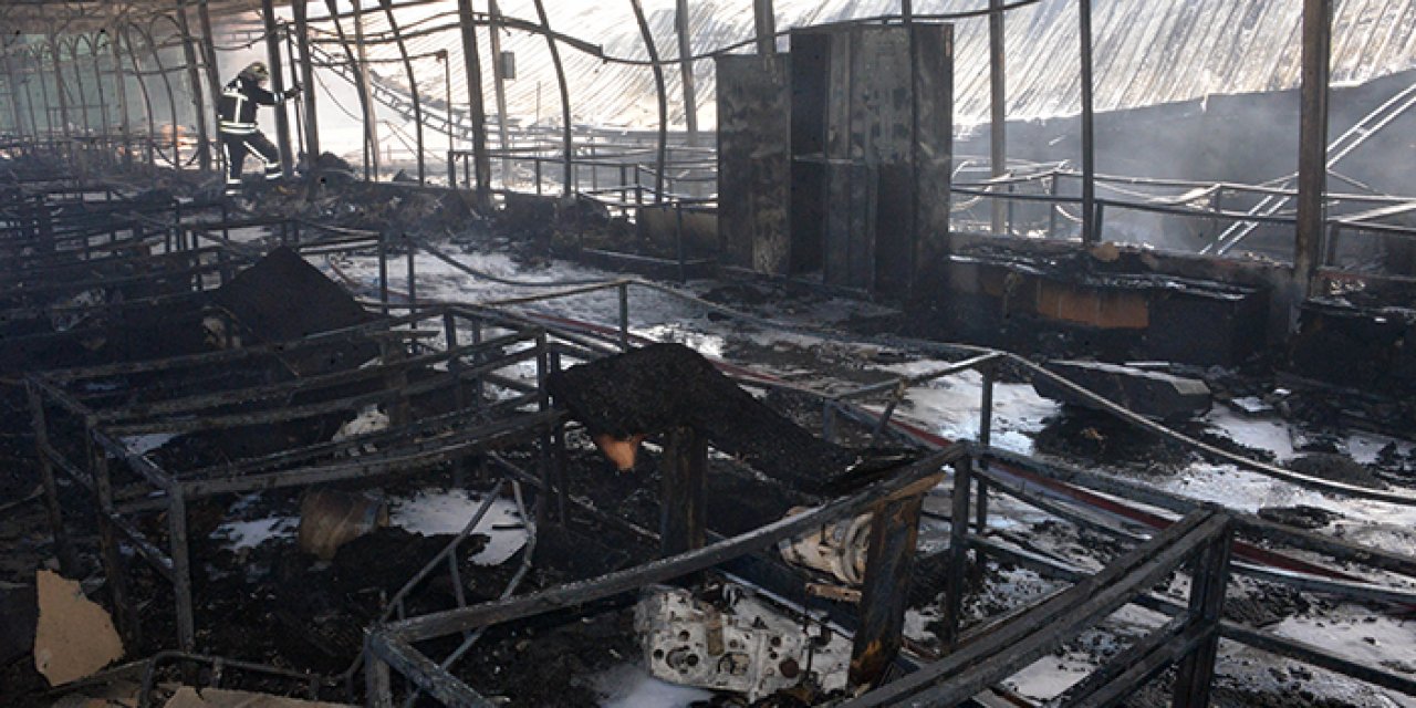 Kahramanmaraş’ta mobilya fabrikası küle döndü