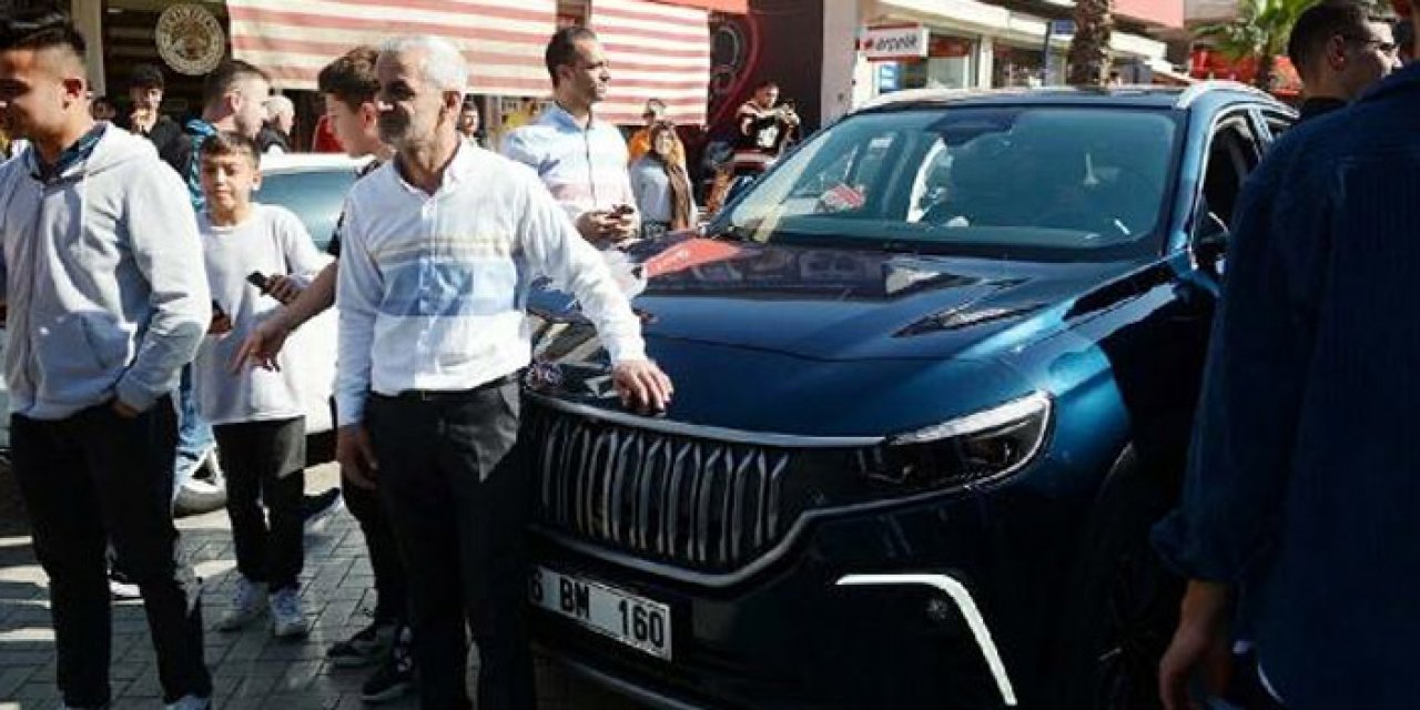 Turgutlulu vatandaşlardan Togg'a yoğun ilgi