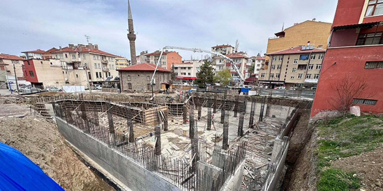 Akyurt Belediyesi’nin Cami ve çevre çalışmaları sürüyor