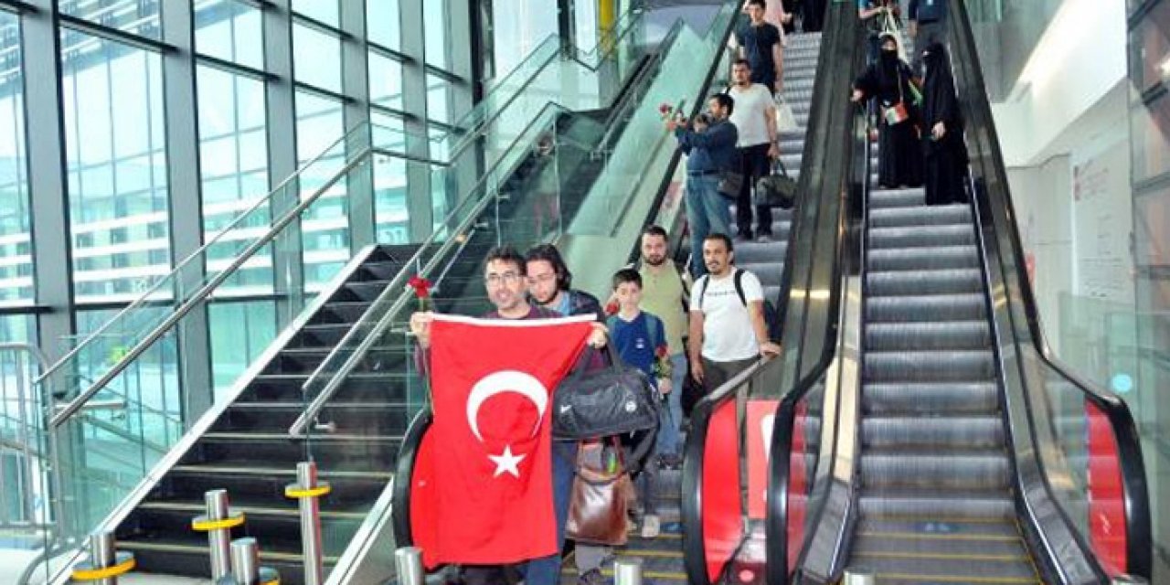 Sudan'dan 203 Türk vatandaşı getirildi