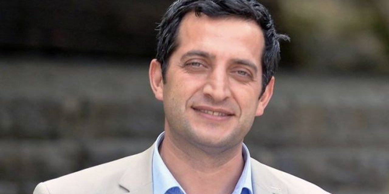 Kemal Göktaş kimdir? kisadalga.net Yayın Yönetmeni Kemal Göktaş Kimdir? Kemal Göktaş kaç yaşında? Kemal Göktaş nereli?