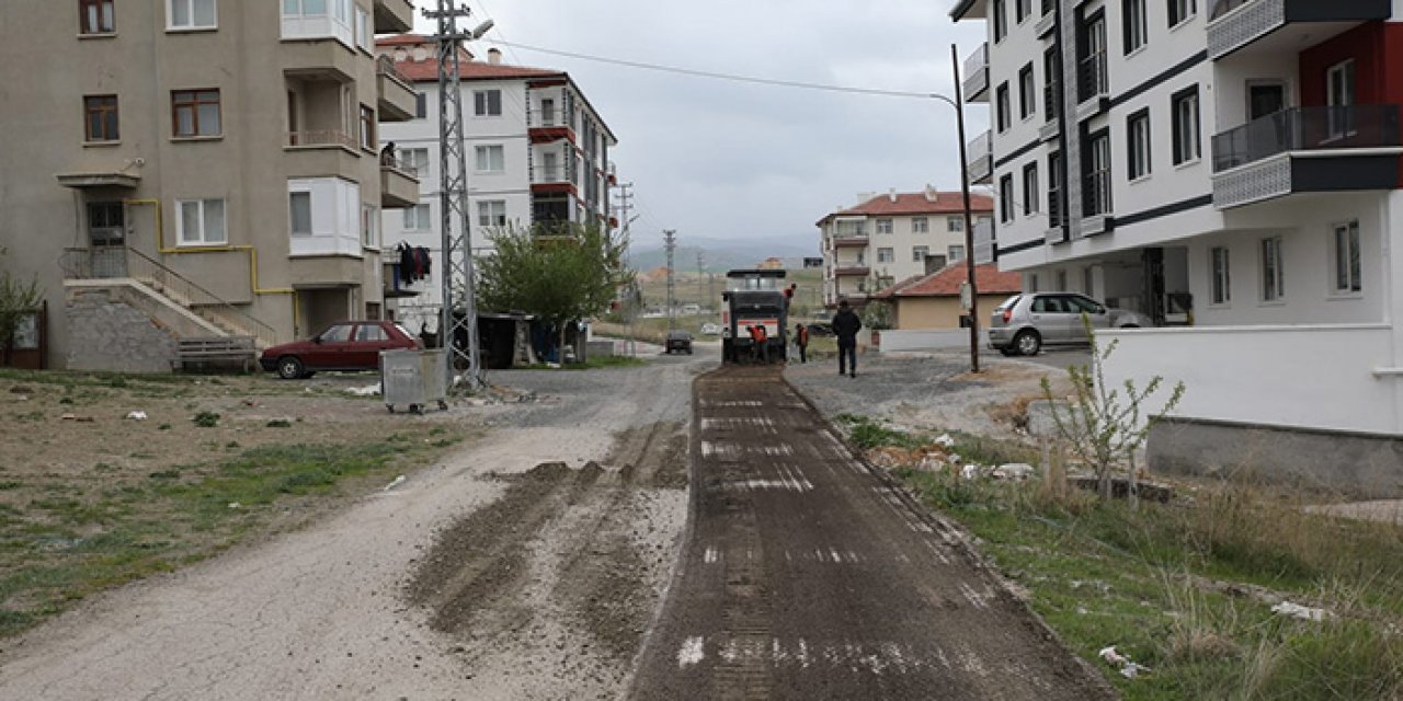 Akyurt Belediyesi’nde asfalt sezonu açıldı