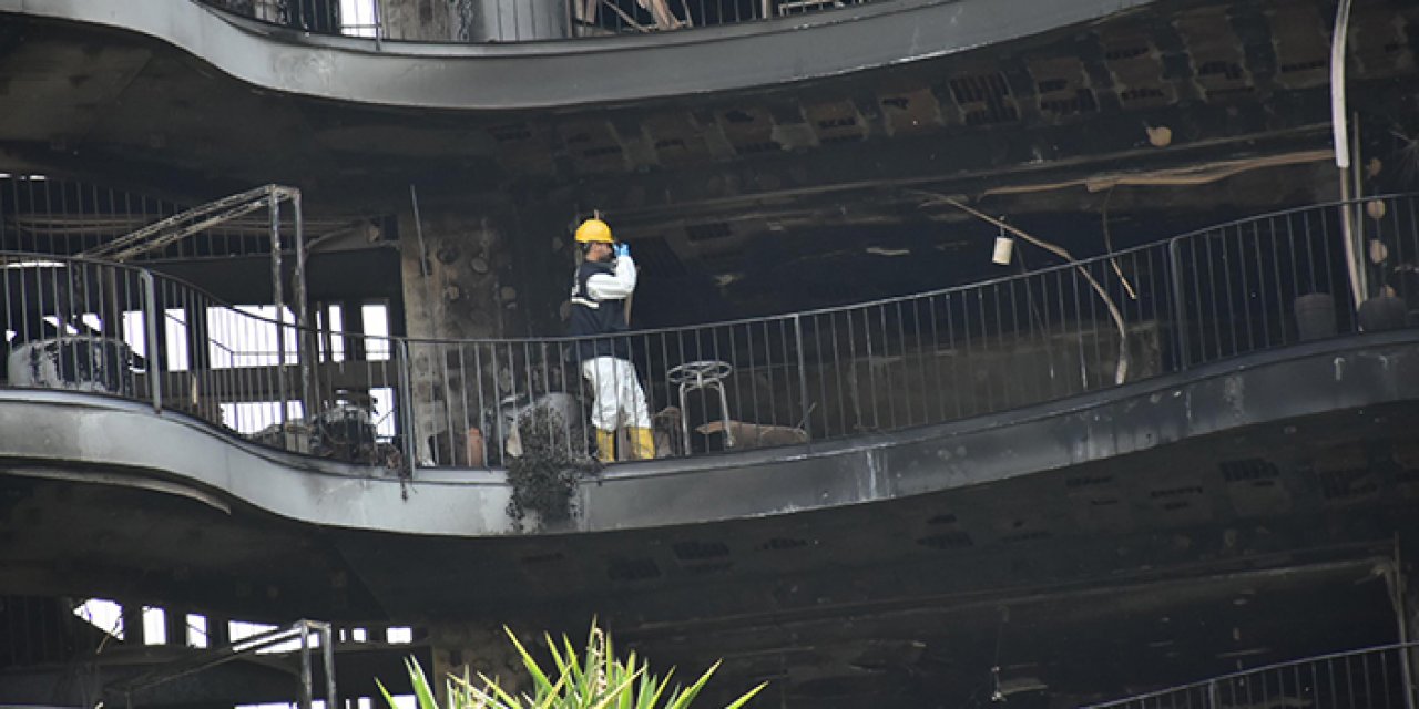 Lüks site yangınında kundaklama şüphesi: Olay yeri ekipleri araştırıyor