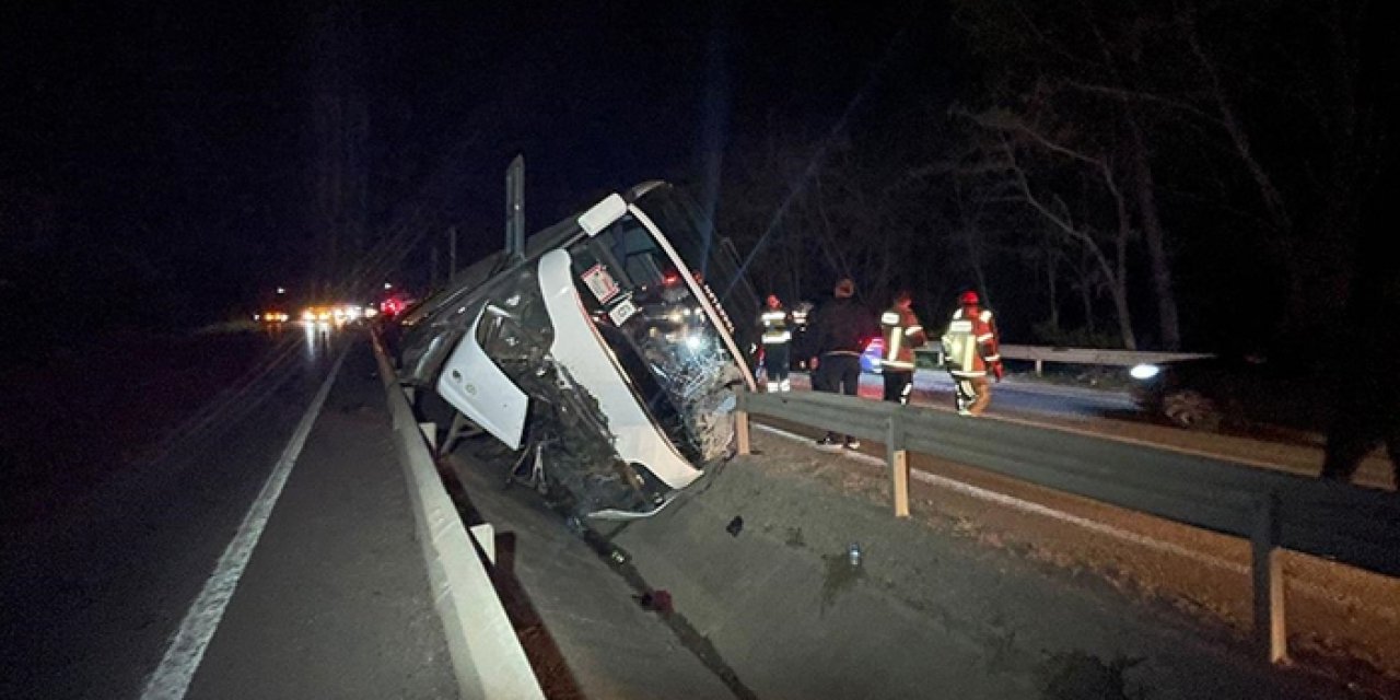 Öğrencileri taşıyan otobüs devrildi: 3 ölü 44 yaralı