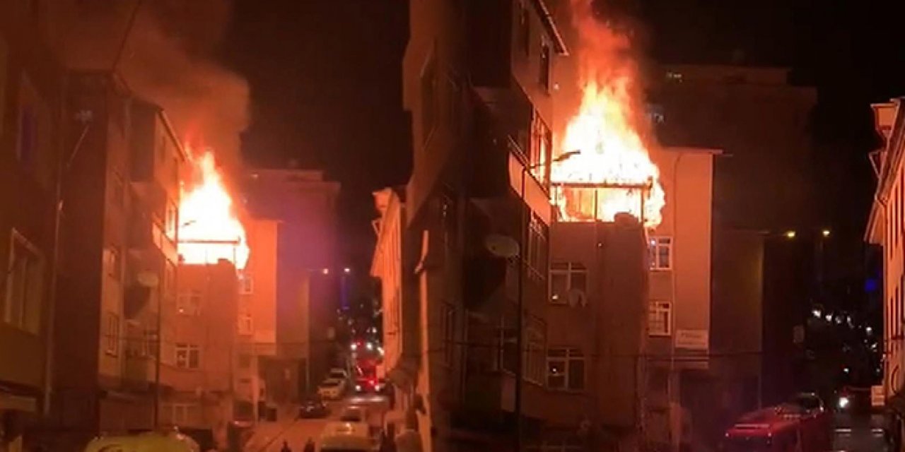 İstanbul’da 3 katlı binanın çatı katında yangın