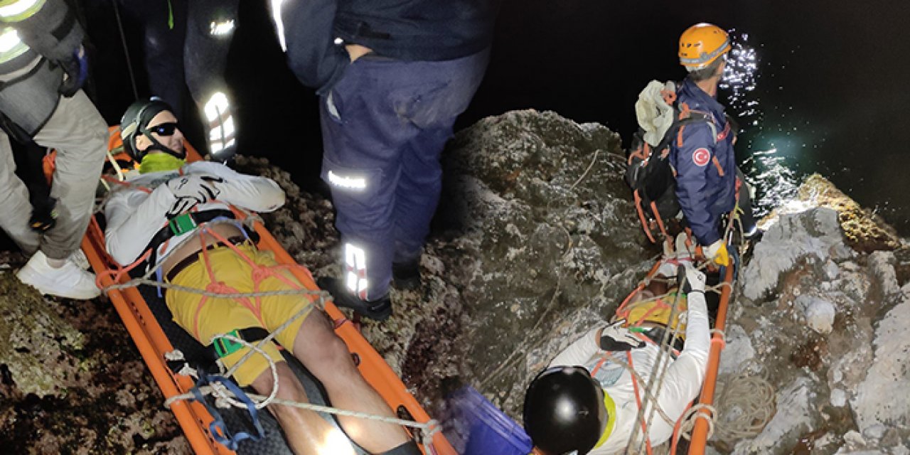 Yamaç paraşütü yaparken kayalıklara çakıldı: 10 saatin sonunda kurtarıldı