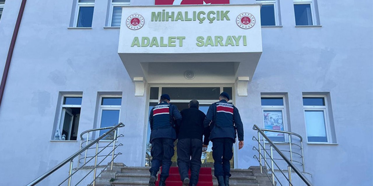 Husumetlisini sopayla döverek öldürdü