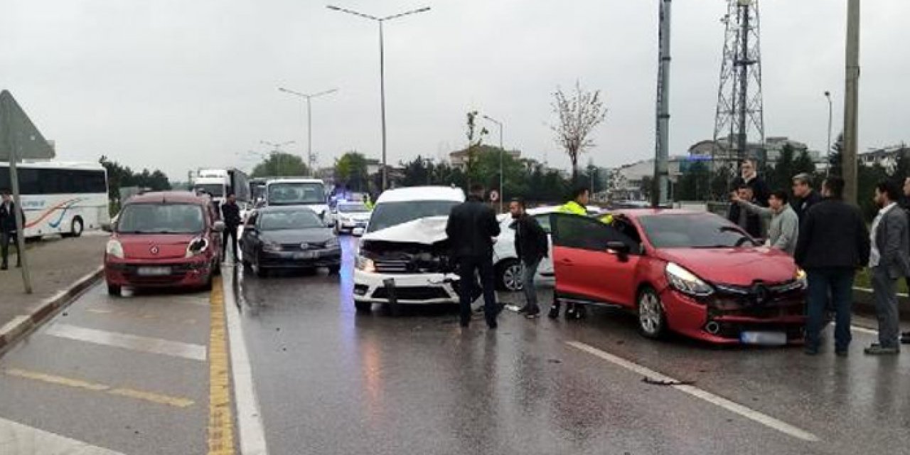 Bursa'da zincirleme kaza: 7 araç birbirine girdi