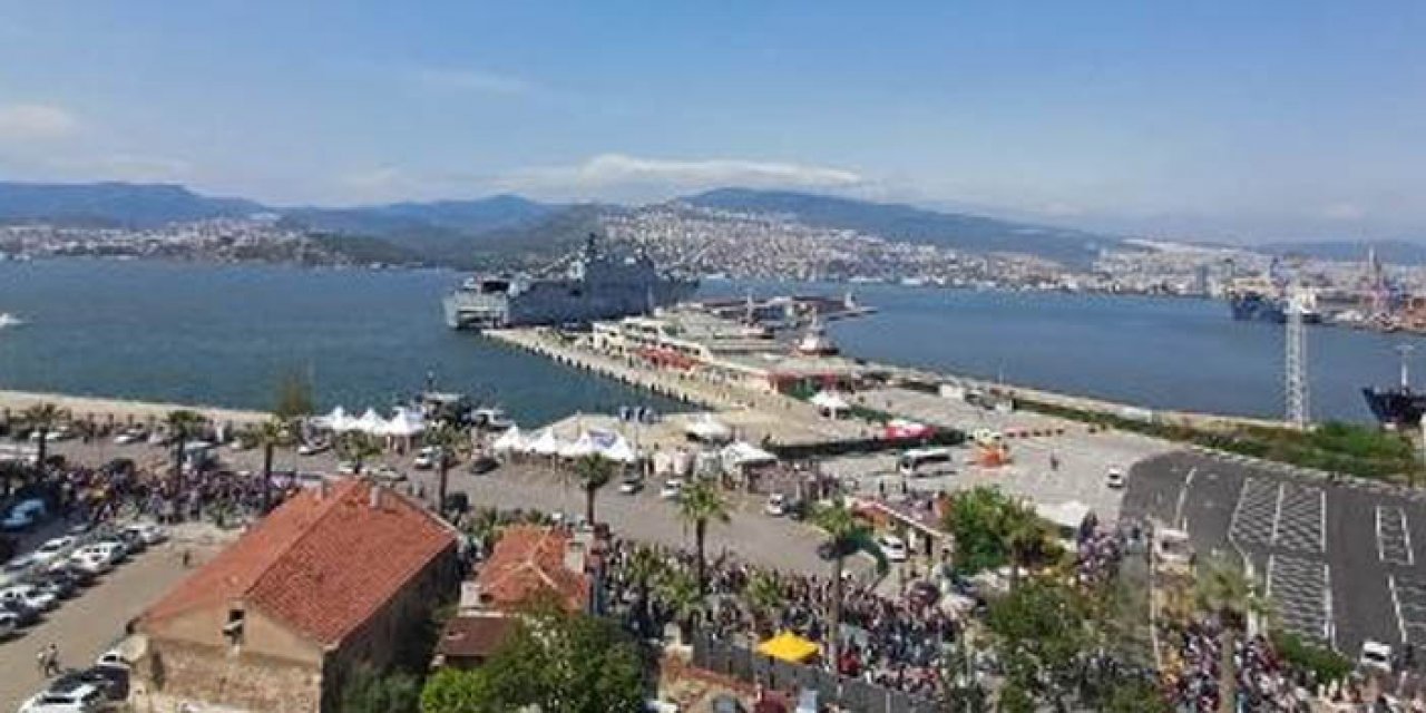 TCG Anadolu'ya İzmir’de yoğun ilgi