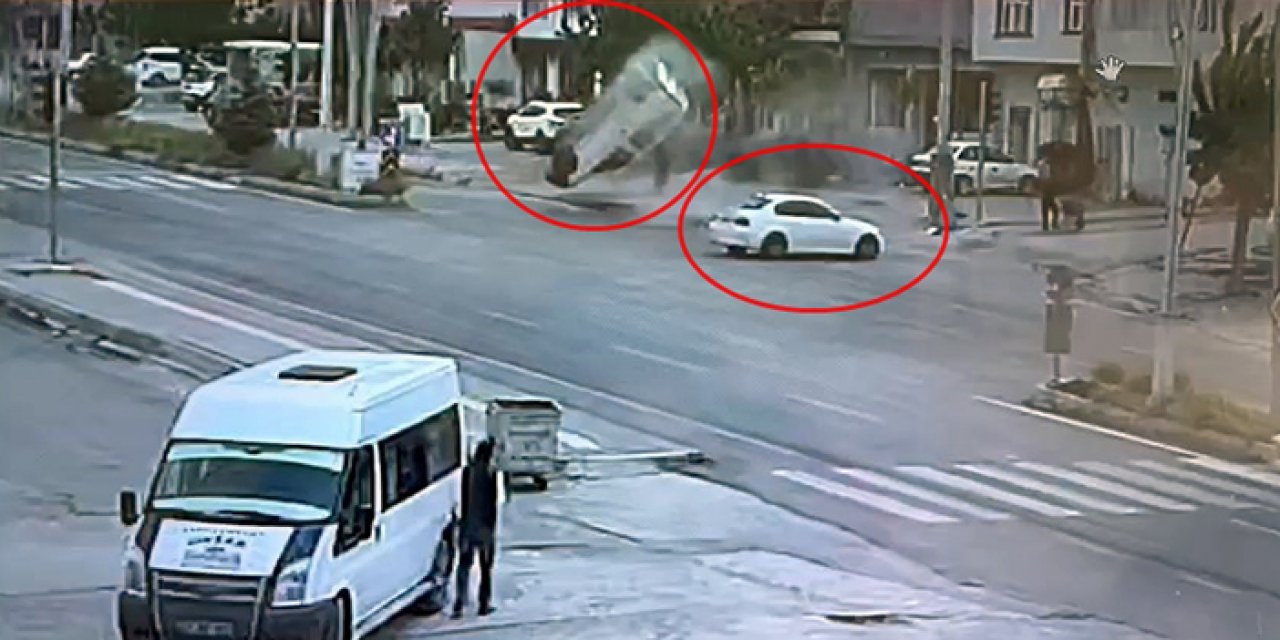 Otomobille çarpışan hafif ticari araç takla attı: 3 yaralı