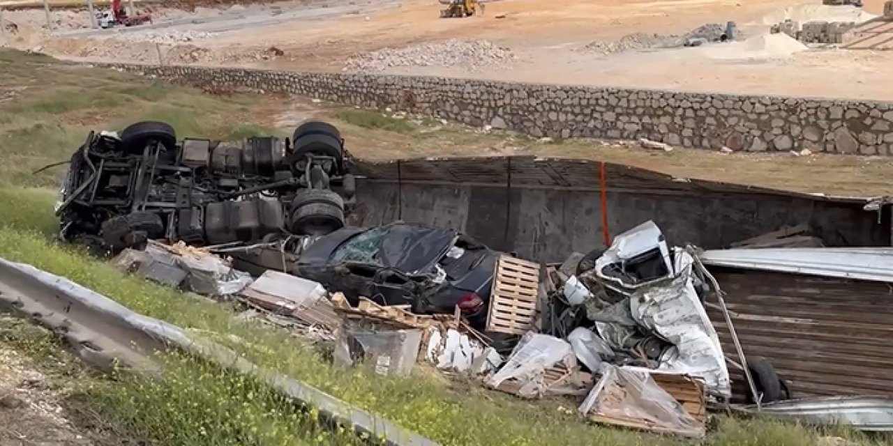 Şanlıurfa’da korkunç kaza: 5 ölü 1 yaralı