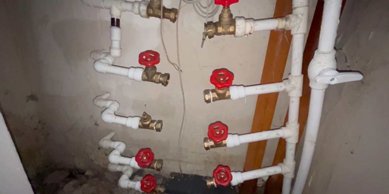 Binadaki su sayaçları çalındı; bina susuz kaldı