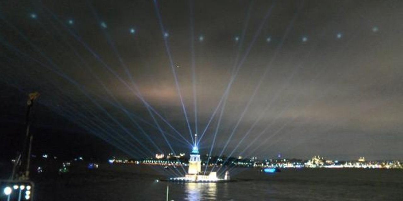 Kız Kulesi’nden ışık ve lazer gösterisi yapıldı