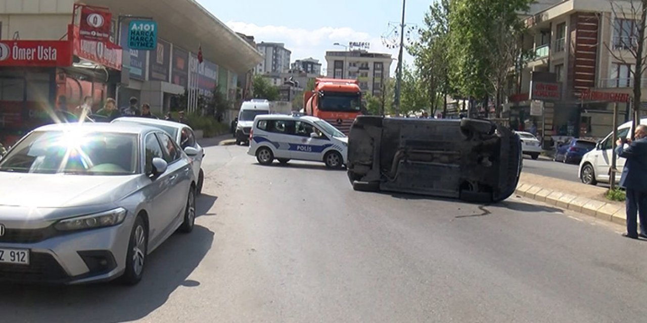 Park halindeki araca çarptı