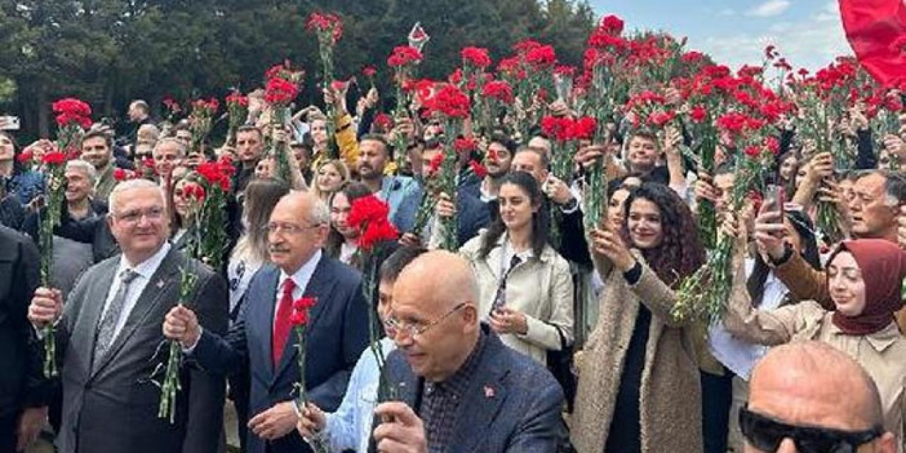 Kılıçdaroğlu seçim öncesi Anıtkabir’i ziyaret etti