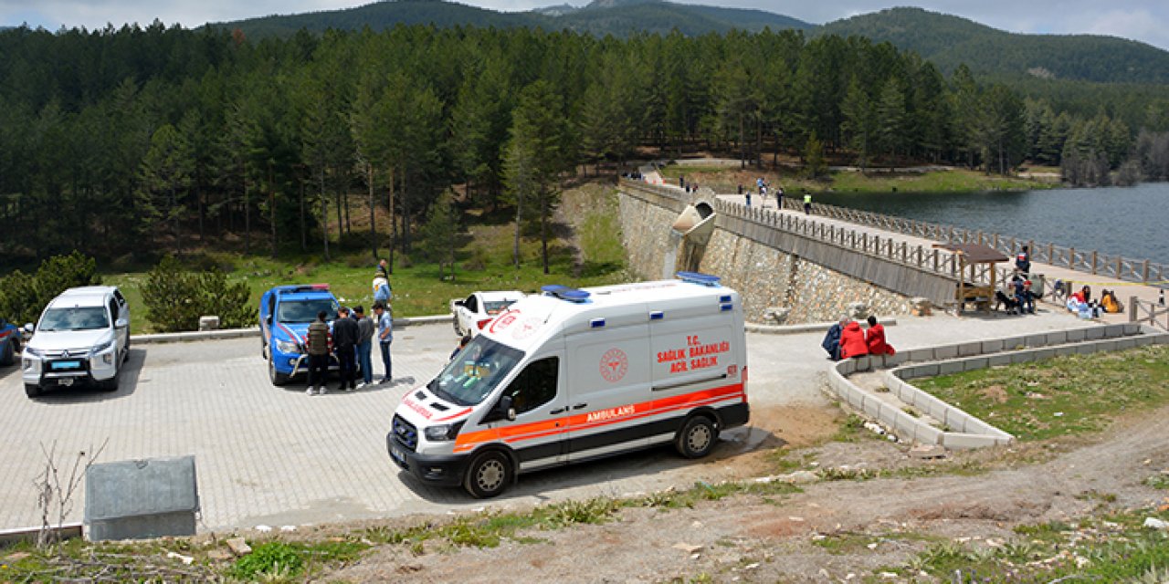 Öğrenciler fotoğraf çekerken gölete düştü: 2’si öğrenci 4 kişi boğuldu