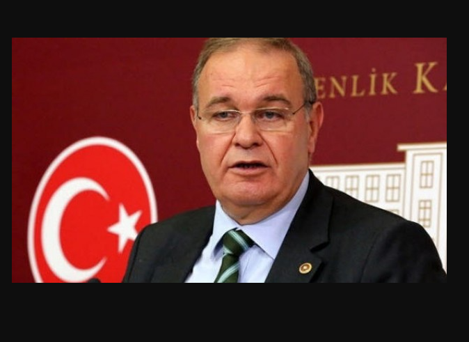 Faik Öztrak kimdir?  Faik Öztrak nereli ve kaç yaşındadır?