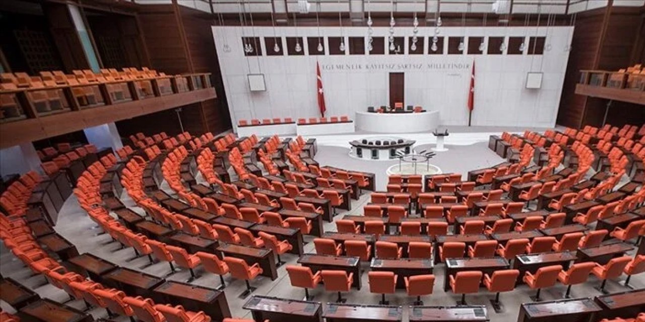 28'inci Dönemde Dijital Mecralar Komisyonu toplandı