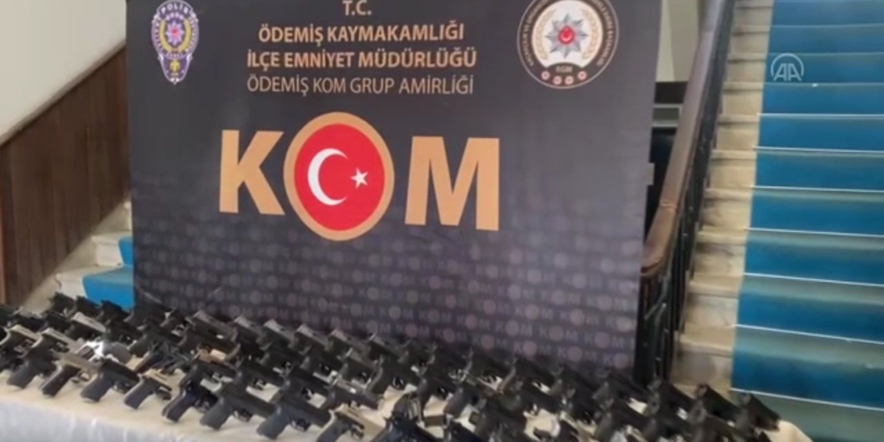 72 tabanca ile silah imalatı malzemeleri ele geçirildi