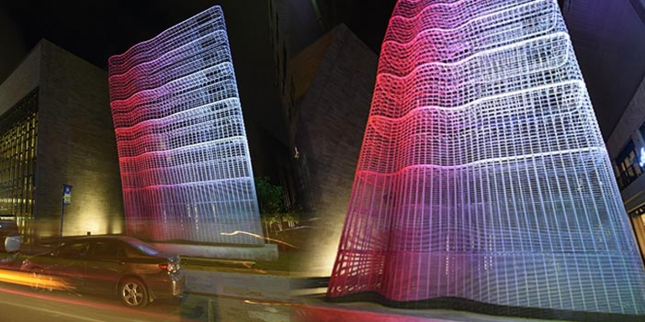 İstanbul'da isimsiz heykel tartışma yarattı