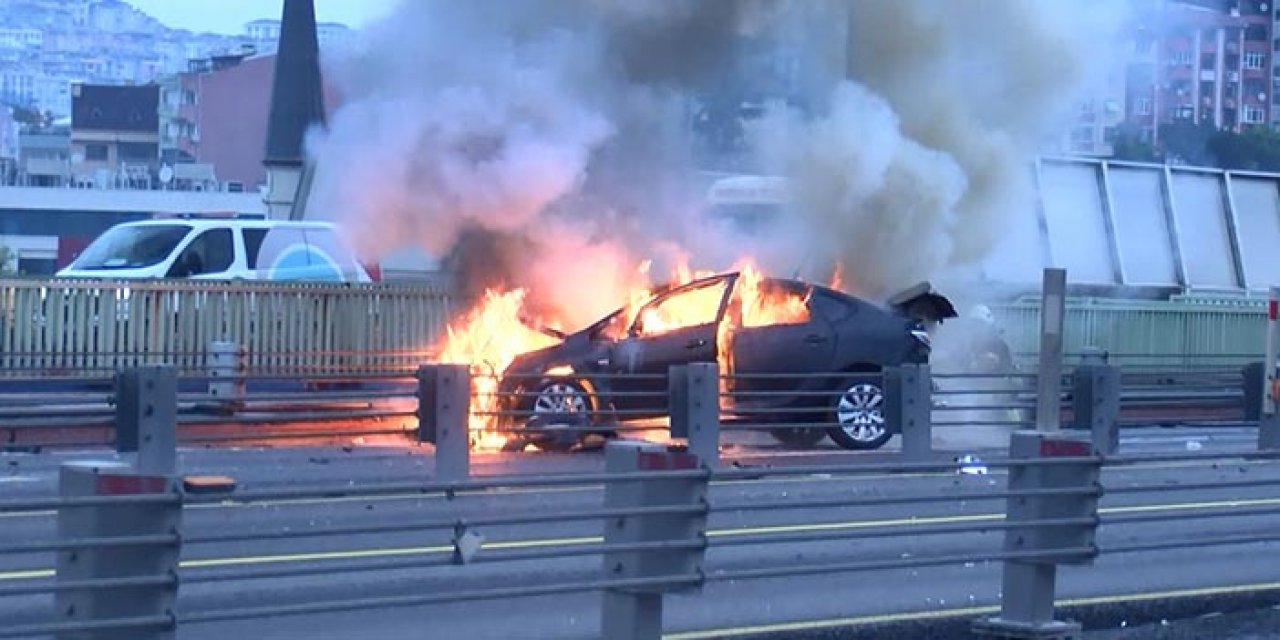 İstanbul'da kaza yapan araç alev topuna döndü