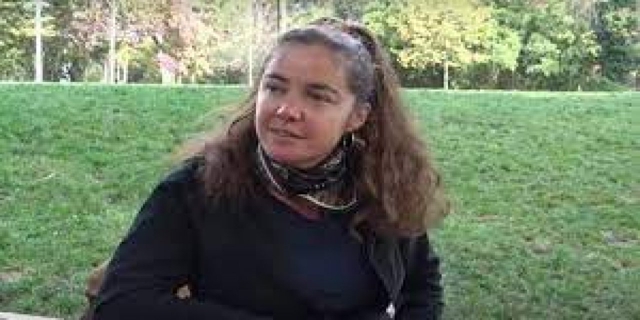 Ece Alton Kimdir? Garip Filminde Oynayan Fatoş Kimdir? Oya Ece Alton Kimdir?
