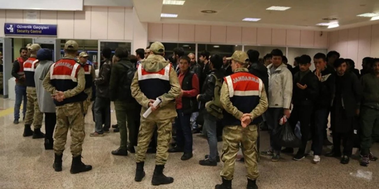 1604 düzensiz göçmen sınır dışı edildi