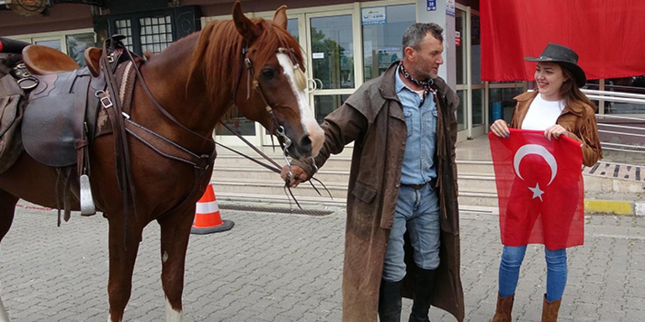 Kızının mezuniyetine at üstünde 5 günde gitti