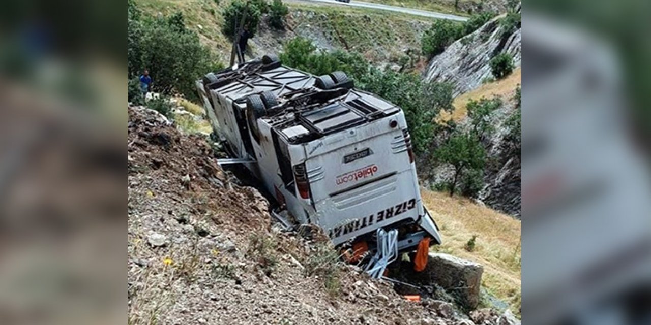 Şırnak’ta şarampole otobüs devrildi