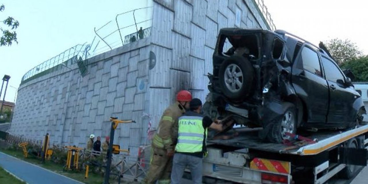 Otomobil bariyerleri aştı: 10 metreden alt yola düştü
